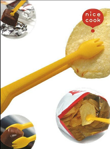 Skater Sanrio Hello Kitty Snack Tongs