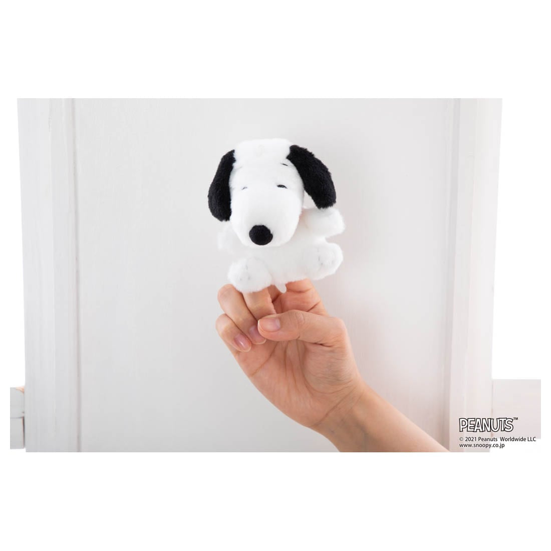 Peanuts Finger Puppet Snoopy